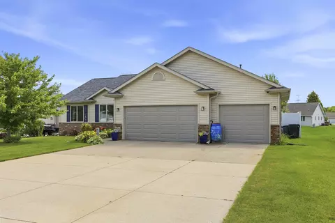 n1734 Hot Springs Court, Greenville, WI 54942
