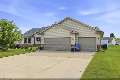 n1734 Hot Springs Court, Greenville, WI 54942