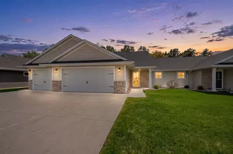 829 Sharon Ln, Pulaski, WI 54162
