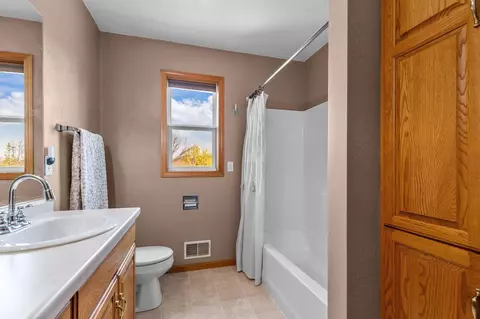 Bath - w5894 Sweet Clover Drive, Appleton, WI 54915 photo 2 of 4