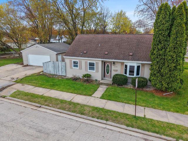 1175 Thomas St, Green Bay, WI 54303
