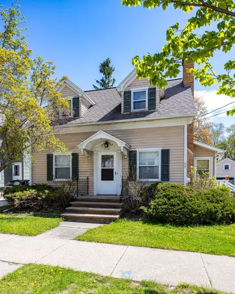 Exterior - 714 N Oneida St, Appleton, WI 54911 photo 2 of 10
