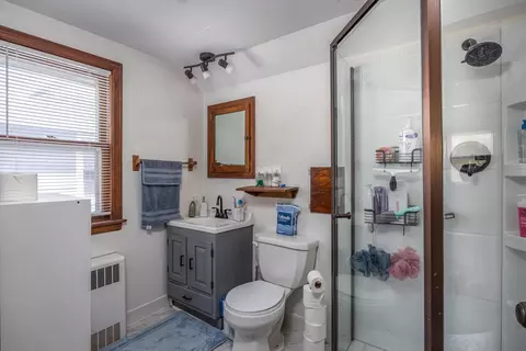Bath - 714 N Oneida St, Appleton, WI 54911 photo 3 of 3