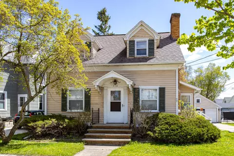 714 N Oneida St, Appleton, WI 54911