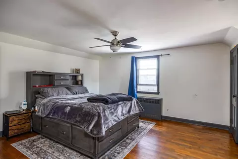 Bedroom - 714 N Oneida St, Appleton, WI 54911 photo 4 of 5