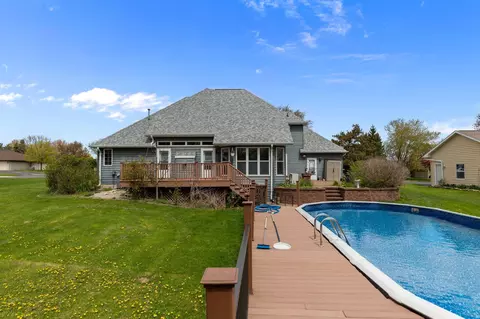 Exterior - w6173 Long Court, Appleton, WI 54914 photo 10 of 19