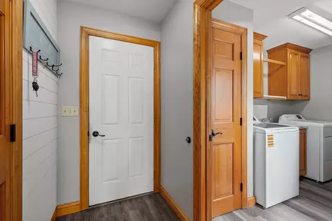 Entry Way - w6173 Long Court, Appleton, WI 54914 photo 6 of 8