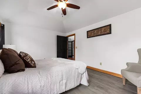 Bedroom - w6173 Long Court, Appleton, WI 54914 photo 2 of 8