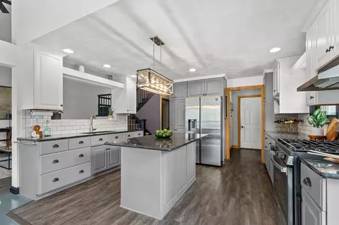 Kitchen - w6173 Long Court, Appleton, WI 54914 photo 4 of 5