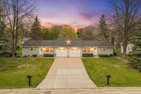 2692 Lavender Ln, Green Bay, WI 54313