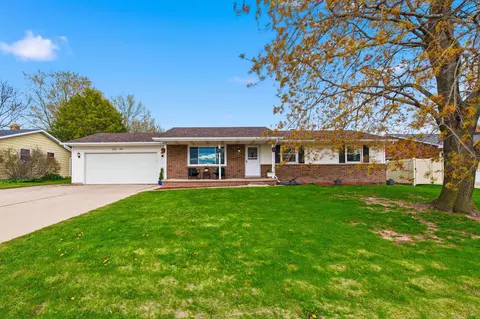 1465 Guns St, Green Bay, WI 54311