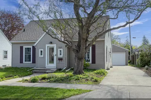 1916 N Clark St, Appleton, WI 54911