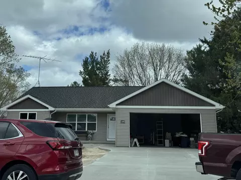 1508 Orchard Ct, New London, WI 54961