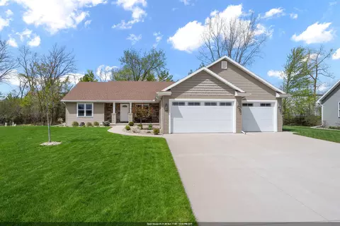 2078 S Sugar Ct, Appleton, WI 54913
