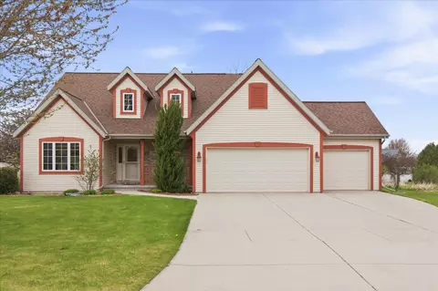 1730 Cinnabar Way, Bellevue, WI 54311