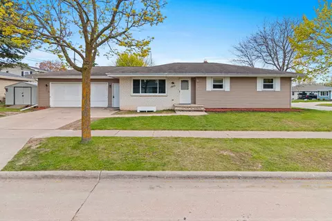 1825 W Grant St, Appleton, WI 54914