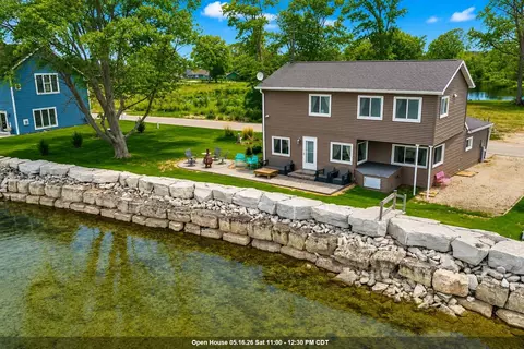 3904 Sand Bay Point Rd, Sturgeon Bay, WI 54235