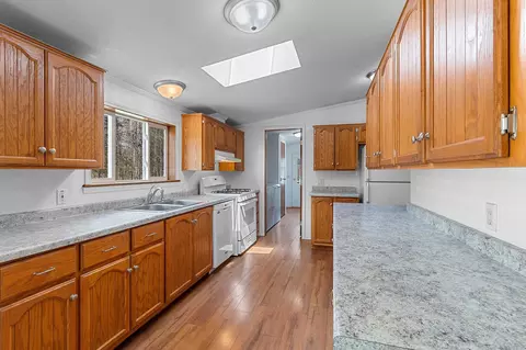 Kitchen - n9149 Trails End Lane, Crivitz, WI 54114 photo 1 of 4