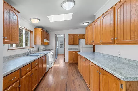 Kitchen - n9149 Trails End Lane, Crivitz, WI 54114 photo 2 of 4