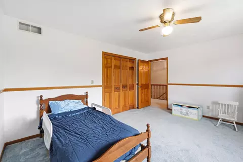 Bedroom - 917 E Kramer Ln, Appleton, WI 54915 photo 4 of 7