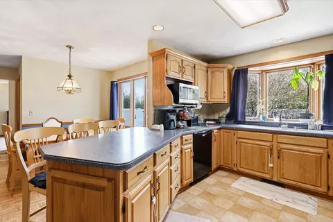 Kitchen - 917 E Kramer Ln, Appleton, WI 54915 photo 1 of 3