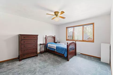 Bedroom - 917 E Kramer Ln, Appleton, WI 54915 photo 5 of 7