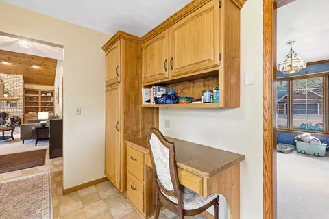 Entry Way - 917 E Kramer Ln, Appleton, WI 54915 photo 2 of 2
