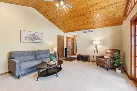 Living - 917 E Kramer Ln, Appleton, WI 54915 photo 1 of 3