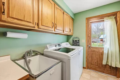 Other - 917 E Kramer Ln, Appleton, WI 54915 photo 4 of 11