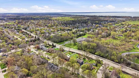 View/Area - 917 E Kramer Ln, Appleton, WI 54915 photo 2 of 5