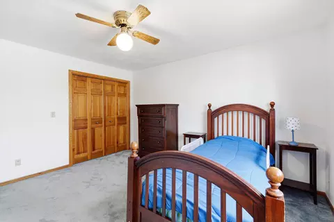 Bedroom - 917 E Kramer Ln, Appleton, WI 54915 photo 6 of 7
