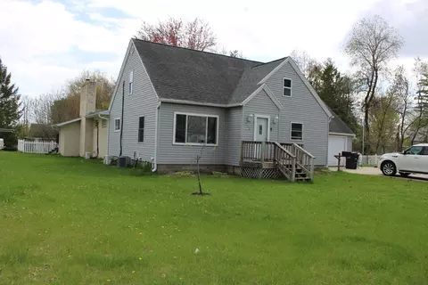 212 Highview Ave, Shawano, WI 54166