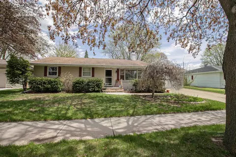 206 S Midpark Dr, Appleton, WI 54915 photo 3