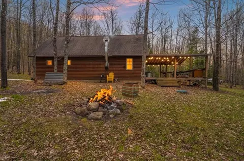 1458 Woodlawn Rd, Crandon, WI 54520