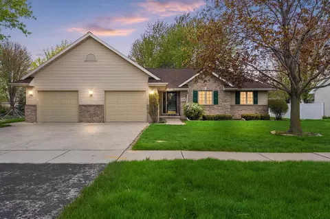 2298 Lost Dauphin Rd, De Pere, WI 54115
