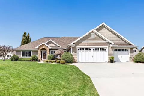 960 Springfield Dr, De Pere, WI 54115
