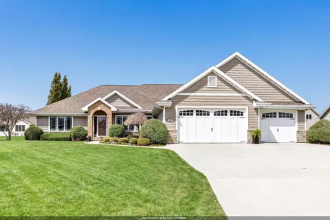 960 Springfield Dr, De Pere, WI 54115