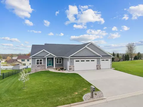 306 Ashtin Way, Hortonville, WI 54944