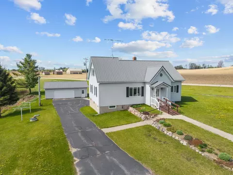 w9789 River Bank Road, Clintonville, WI 54929
