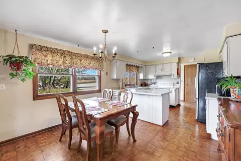 Dining - e5510 County Road K, Algoma, WI 54201 photo 2 of 2