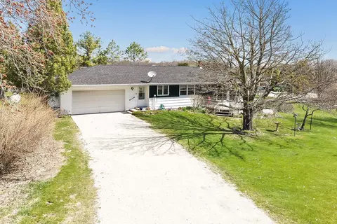 Exterior - e5510 County Road K, Algoma, WI 54201 photo 6 of 7