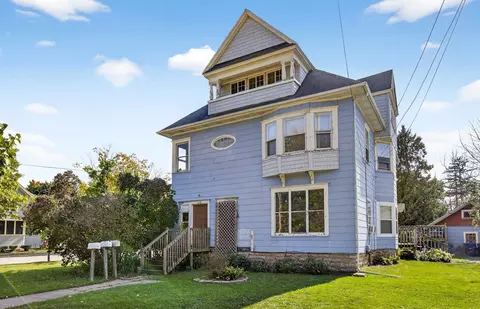 623 E Irving Ave, Oshkosh, WI 54901