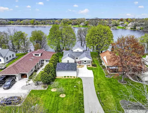 2520 W Palisades Dr, Appleton, WI 54915