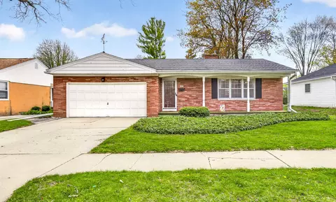 1221 Division St, Green Bay, WI 54303