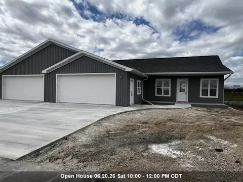 812 Lakeview Ln, Ripon, WI 54971