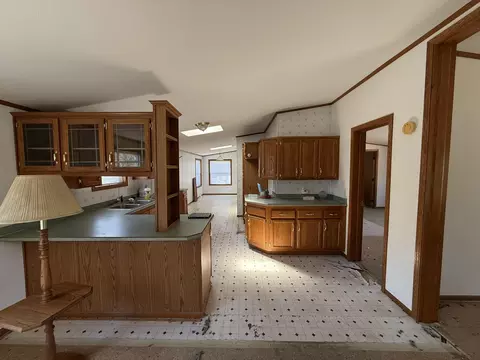 Kitchen - n6720s3 S Rd St, Crivitz, WI 54114 photo 2 of 2