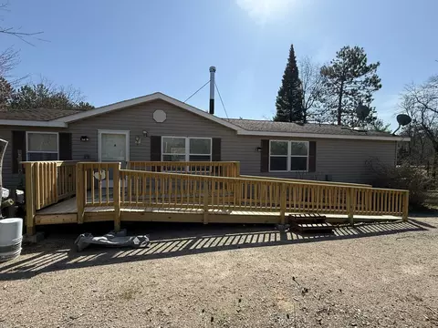 Exterior - n6720s3 S Rd St, Crivitz, WI 54114 photo 3 of 9