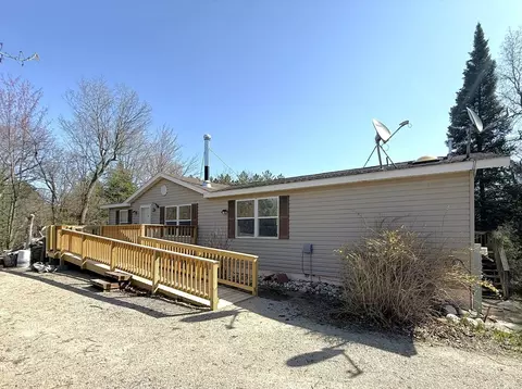 n6720s3 S Rd St, Crivitz, WI 54114