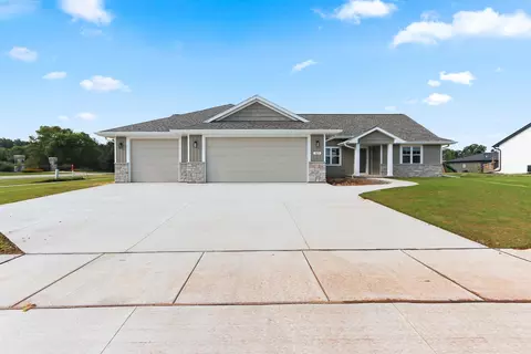 305 Battery Ave, De Pere, WI 54115