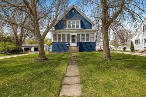 531 N Main St, Seymour, WI 54165